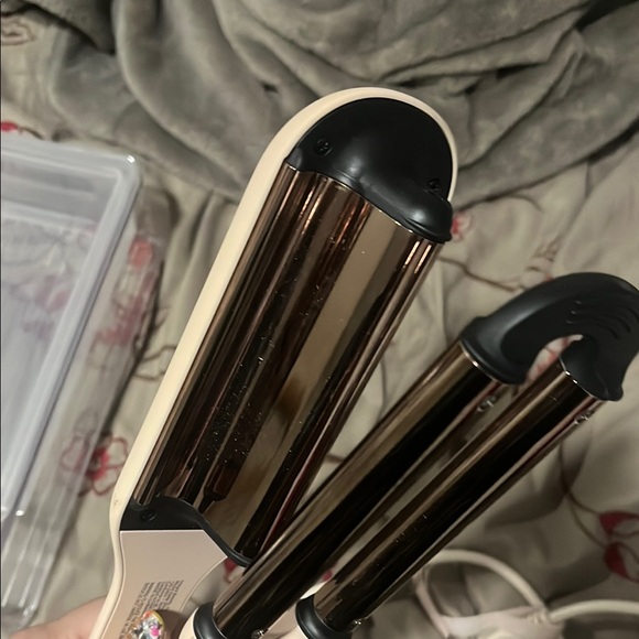 Lan Hair Styling Tool with Brown and Cream Design